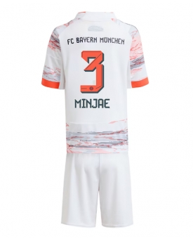 Bayern Munich Kim Min-jae #3 Maglia Gara Trasferta Repliche 2025-26 Bambino Maniche Corte